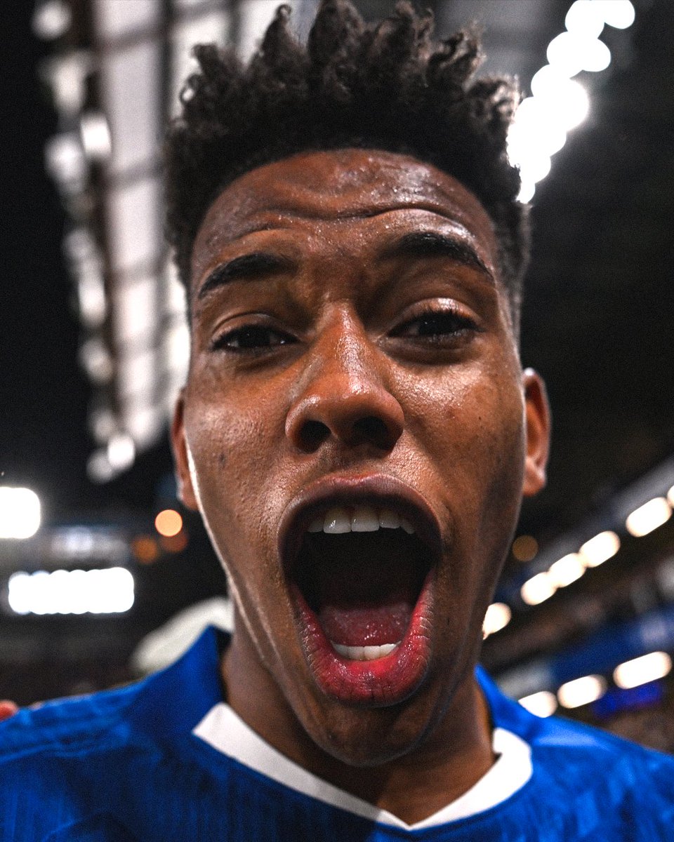 🤳