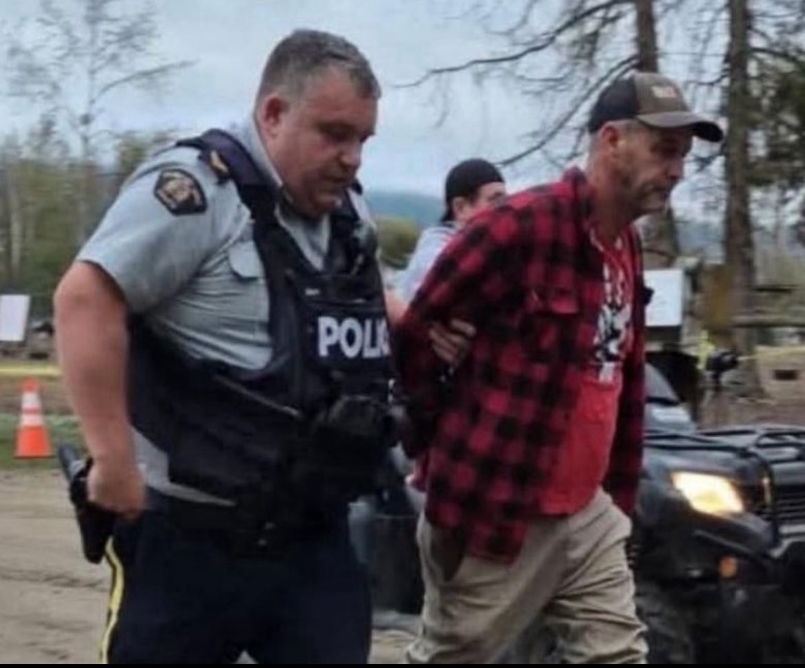 Tim Regan is back in Ottawa and hanging around Wellington. Consider this a community warning.