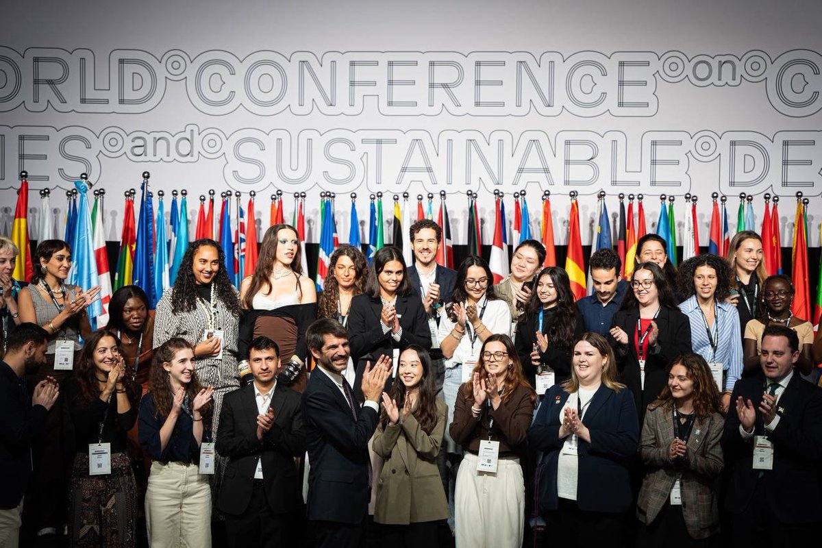 PaulaPlaPla8's tweet photo. ✨ Experiència inoblidable a la Conferència Mundial MONDIACULT 2025 de la UNESCO! 🌍
Un plaer formar part del MONDIAYOUTH, un grup de 40 joves d’arreu del món en un esdeveniment que ha reunit 118 ministres de Cultura i representants de 163 països. 💬🤝 https://t.co/Jbgo5mnJYe