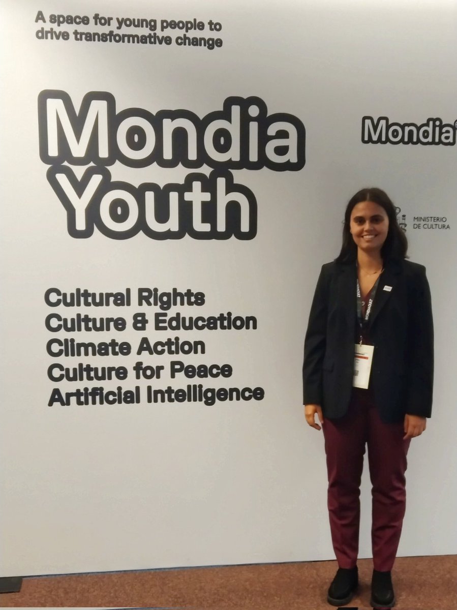 PaulaPlaPla8's tweet photo. ✨ Experiència inoblidable a la Conferència Mundial MONDIACULT 2025 de la UNESCO! 🌍
Un plaer formar part del MONDIAYOUTH, un grup de 40 joves d’arreu del món en un esdeveniment que ha reunit 118 ministres de Cultura i representants de 163 països. 💬🤝 https://t.co/Jbgo5mnJYe
