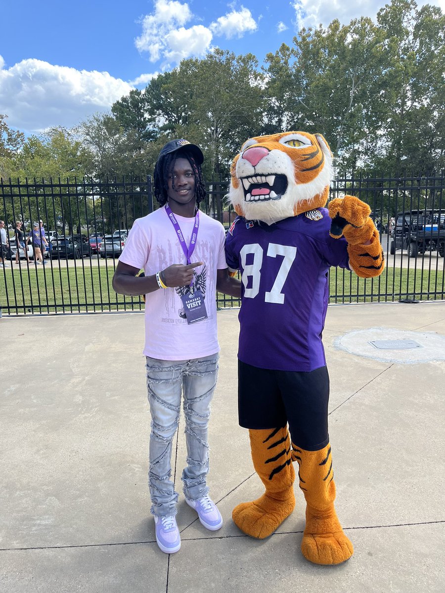 Chance Washington tweet media