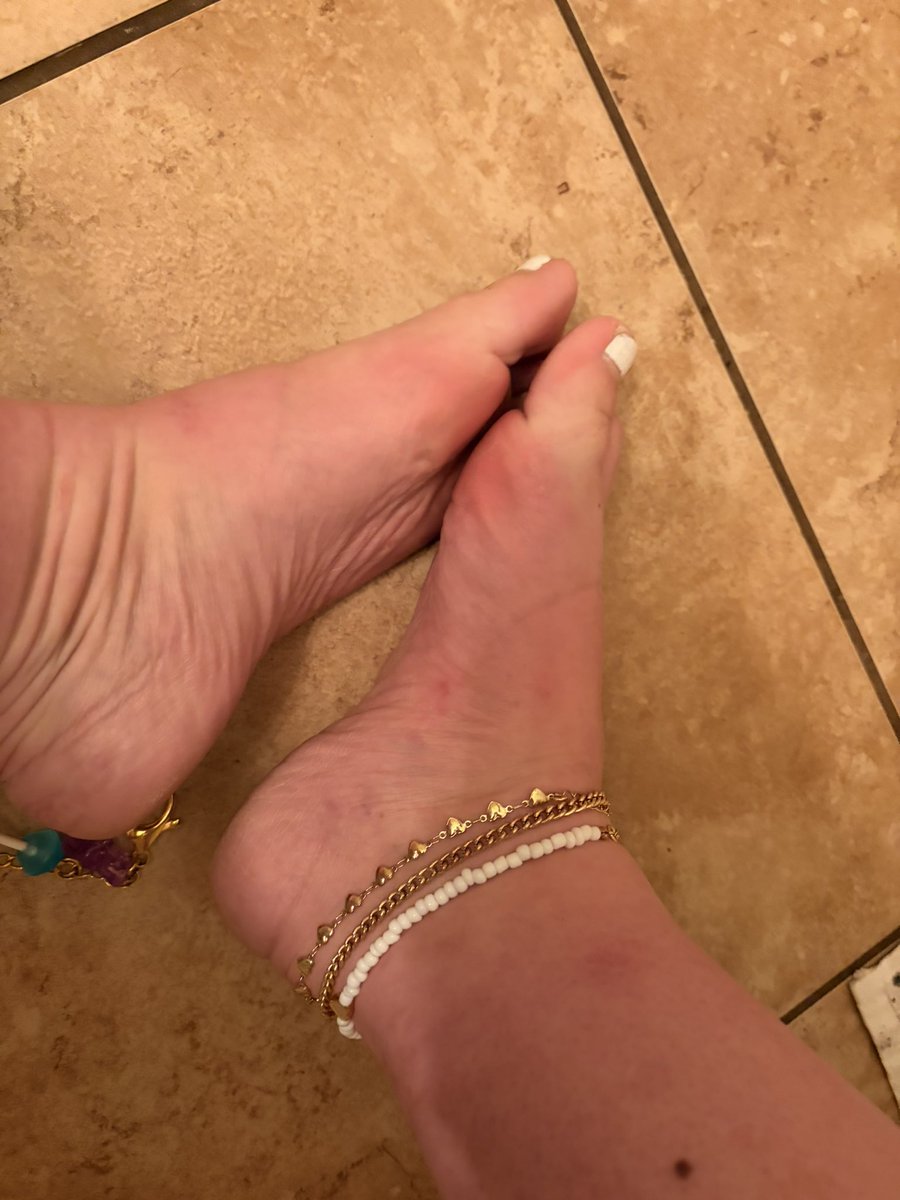 ITS SOLE SATURDAY !!!! 😍😍 DM FOR EXCLUSIVE VIDEOS &amp; PICTURES OF YOUR FAVORITE TWINKLE TOES 🦋
