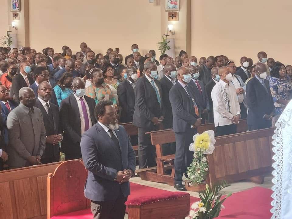 rorobsg2305's tweet image. 🥺💔&amp;lt;&amp;lt;Ils ont établis une règle, d’arrêté les meurtriers et les voleurs  
   #alors qu’eux même sont entourés des voleurs 
#eux-même élèvent les meurtriers &amp;gt;&amp;gt;🧠