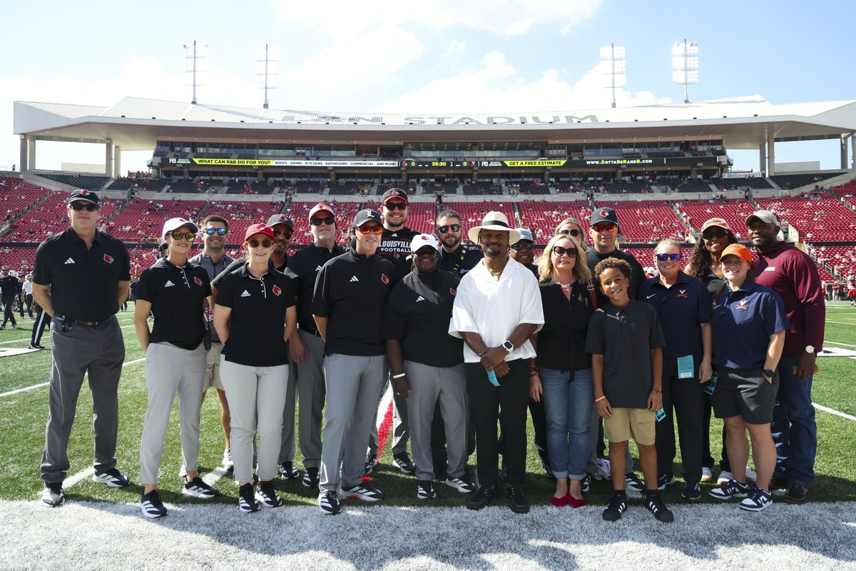 Proud to host Perris Jones &amp; his heroes at today's game ❤️🖤🧡💙

#GoCards