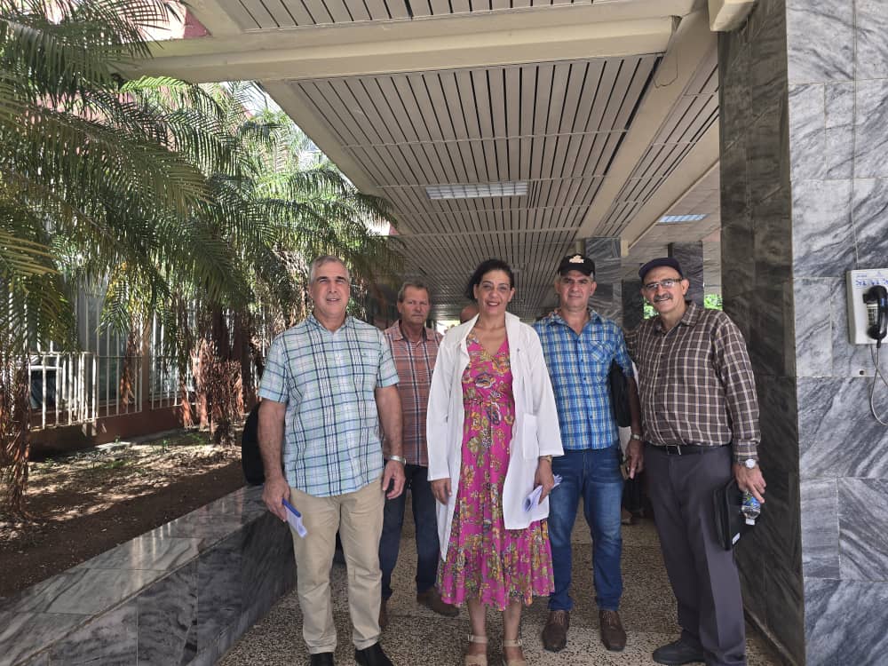 EdMartDiaz's tweet image. En la mañana de hoy visité el Hospital Pediátrico Juan Manuel Márquez y el Materno Eusebio Hernández. Con el apoyo de empresas atendidas por @MinagCuba y @GAzcuba, se han logrado importantes resultados en el mantenimiento de la infraestructura, mobiliario y equipos.