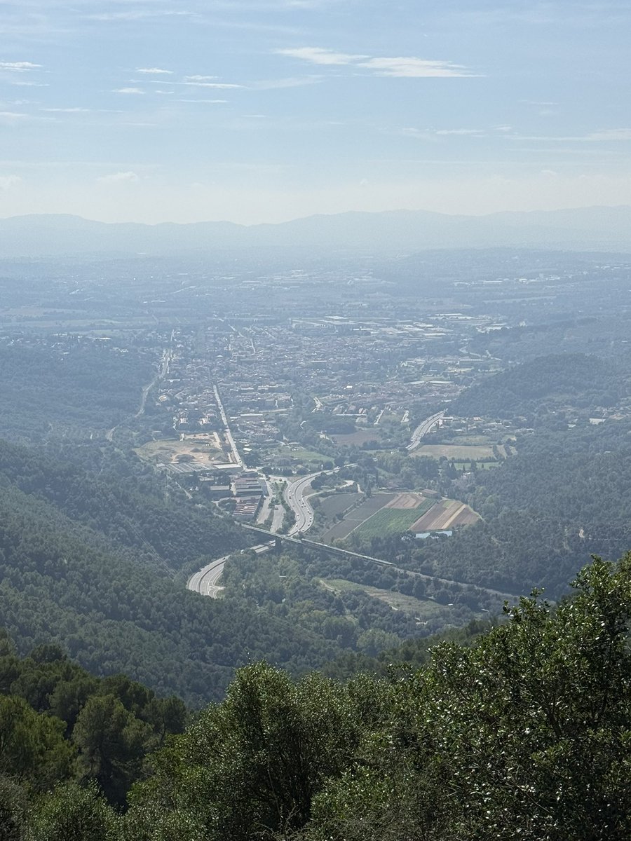 sofia_s1431's tweet photo. today I hiked 10 km and I ate bosnian meatballs for dinner https://t.co/BmnXEpsqUS