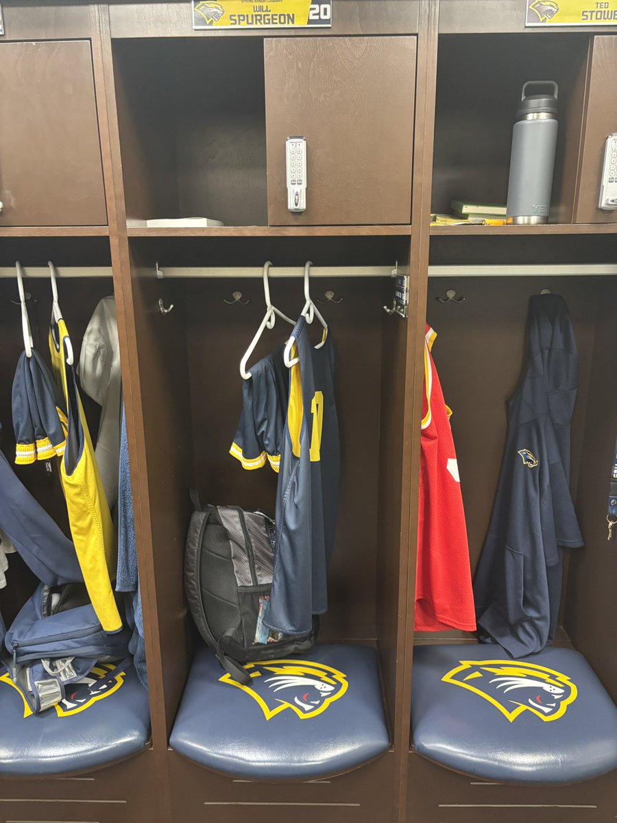 Will_Spurgeon11's tweet photo. Big thank you to @coach_stowe and Coach Cottingham for a great visit to Spring Arbor University! https://t.co/FdRmGKfdSa