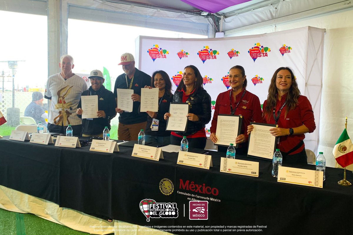 FIGLeon's tweet photo. Esta mañana a través del Cónsul de México en Albuquerque y la presencia de la Cónsul Patricia Pinzón, nuestra Directora General Escandra Salim Alle firmó un acuerdo de colaboración entre el Festival Internacional del Globo León y el @balloonfiesta 🇲🇽🇺🇸 

@ConsulMexAlb https://t.co/qoqm4hVArh