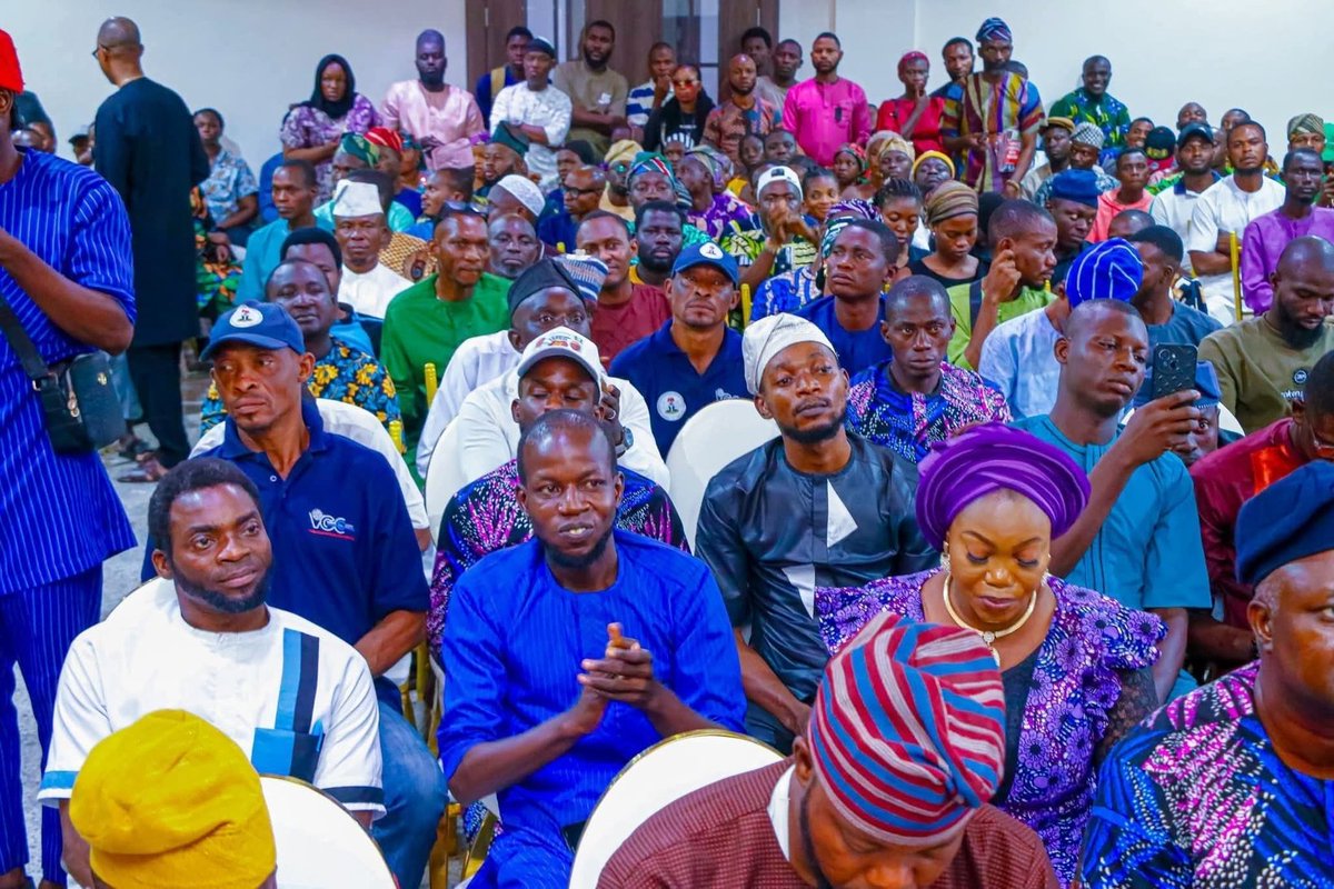 authorityenigma's tweet photo. Now that APC MEDIA in Oyo State just got 12.5 million naira from Adelabu Penke

They will start the work they know best, they will start firing, pushing lies and propaganda from every angle just like the days of 2011

When they use Noodles saga to destroy the peace in Ibadan then https://t.co/1UDfa5yjNo