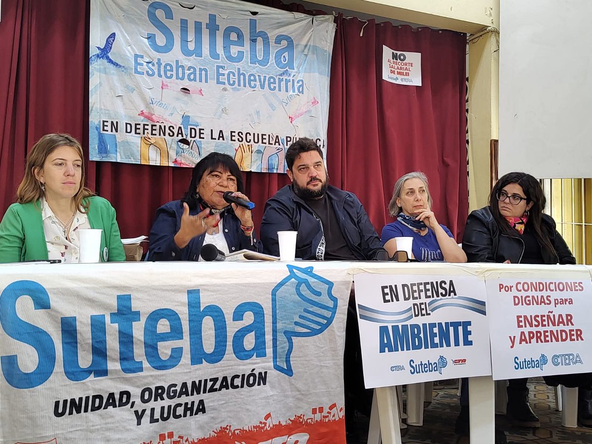 GordoAntiProgre's tweet photo. Hola Edu @edufeiok Silvia Almazán Vice del Sindicato Docente Suteba es la dueña de la casa donde mataron a las tres pibas, y la madre de la mina que agarraron limpiando es Fabiana Guerrero Directora de gestión curricular de la Pba. Hacete un informe si te dejan. Abz! https://t.co/icMWhHpWRa