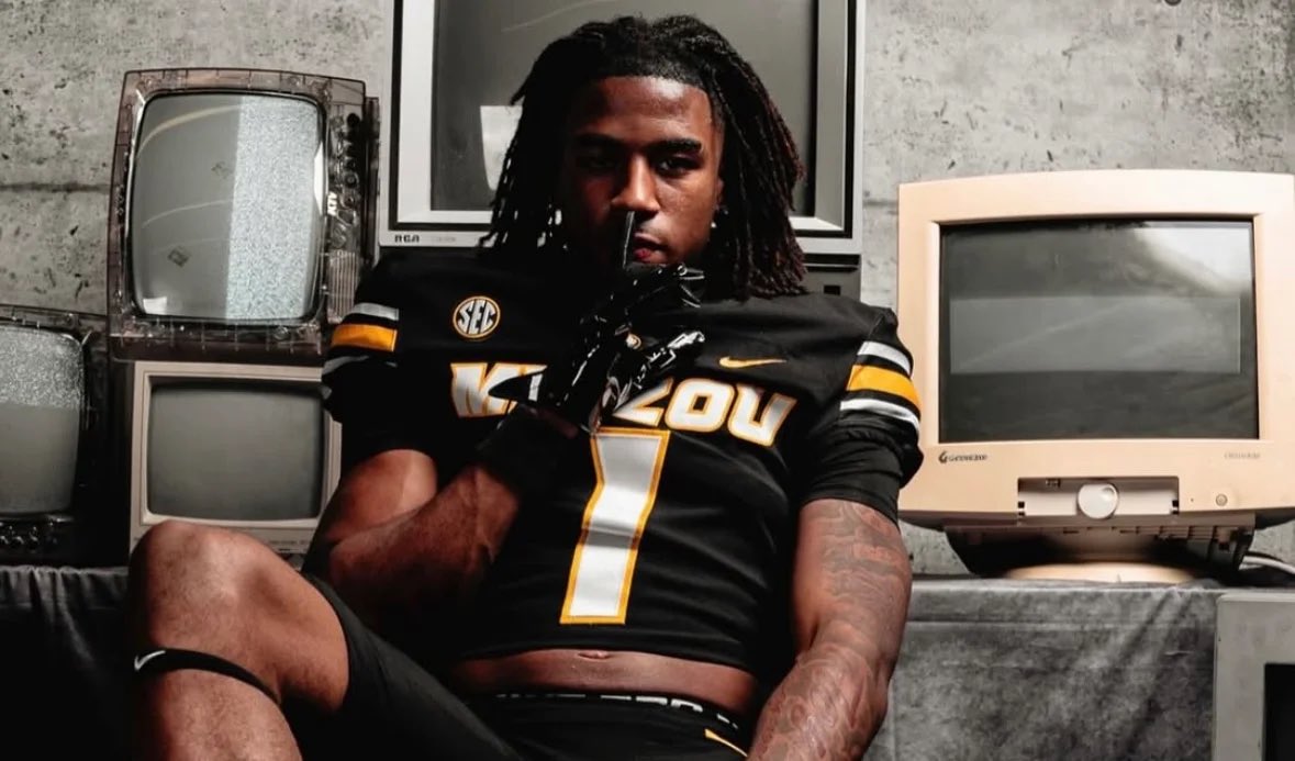 Bryant RB TJ Hodges has committed to Missouri. Chose the Tigers over Arkansas, Oregon and others.

The top five prospects in the state of Arkansas are now all headed elsewhere.