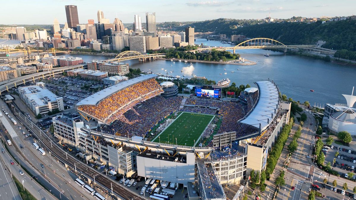 Ryan Robbins (@ryanrobbins77) on Twitter photo After a great conversation with <a href="/CoachDarveau/">Jeremy Darveau</a> and <a href="/CoachDuzzPittFB/">Pat Narduzzi</a>, I’m grateful to receive an offer from <a href="/Pitt_FB/">Pitt Football</a>
<a href="/UpperStClairFB/">Upper St. Clair Football</a> <a href="/CoachJunko_USC/">Mike Junko</a> <a href="/timrobbinsusc/">Tim Robbins</a> After a great conversation with <a href="/CoachDarveau/">Jeremy Darveau</a> and <a href="/CoachDuzzPittFB/">Pat Narduzzi</a>, I’m grateful to receive an offer from <a href="/Pitt_FB/">Pitt Football</a>
<a href="/UpperStClairFB/">Upper St. Clair Football</a> <a href="/CoachJunko_USC/">Mike Junko</a> <a href="/timrobbinsusc/">Tim Robbins</a>