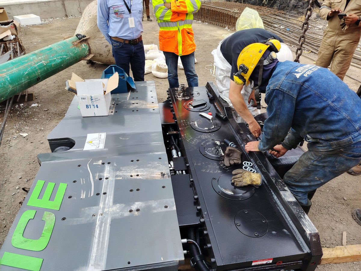 mgmining's tweet image. In our company we delivered a Vibrohammer ICE 416L New with a power pack PTC650 VO in Bogotá Colombia, this process had included a training And comissioning.

#mgmining #ice416l #diesekogroup