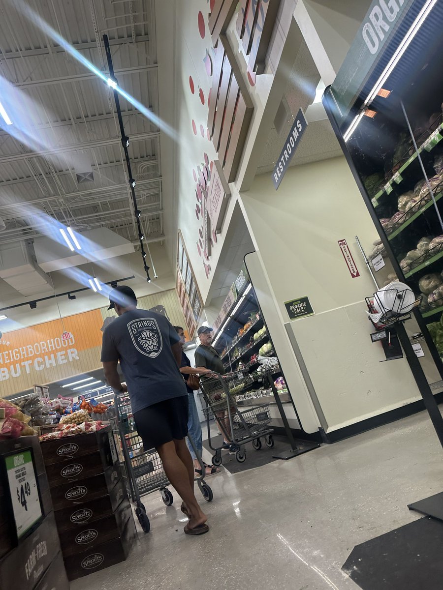 MenFee69228's tweet photo. #viralvideochallenge #ContentCreation #daddyandthemuscleacademy #feetfetısh #viral #feetworshi̇p #bodybuilding #Floridaman #feetfinders #MUSCLEMODEL #instagram #hunky #feet #hunkyoftheday #viral2025 #daddybearsclub #bodybuilding #lgbt https://t.co/rZfNEI1ofn