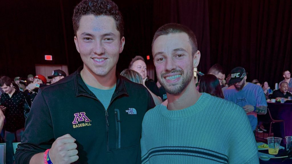 ChaseWilk57's tweet photo. Awesome time at my first @powerslap last night. Thank you @danawhite 

Great seeing @Diegolopesmma, @camerondallas, @DerekJStevens &amp; @dereksnicole https://t.co/4jUGBSgzAX