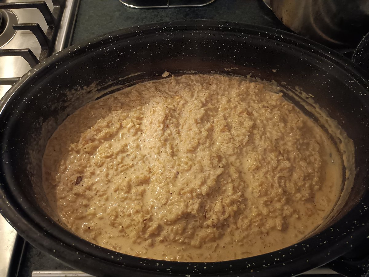 Mrs Mead has spent the afternoon in her happy place = roast mallard, roast potatoes and roast veg washed down with a glass of #aegir's Mead she whipped up a rice pudding with short dated milk not sure I'll survive this mistreatment for much longer ..
#mead #awardwinning #stuffed