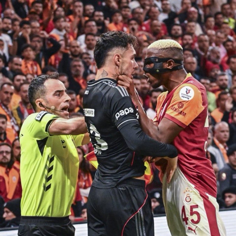 Bunla alakalı neden twit atmadınız konu Fenerbahçe olunca hemen twit atıyorsunuz