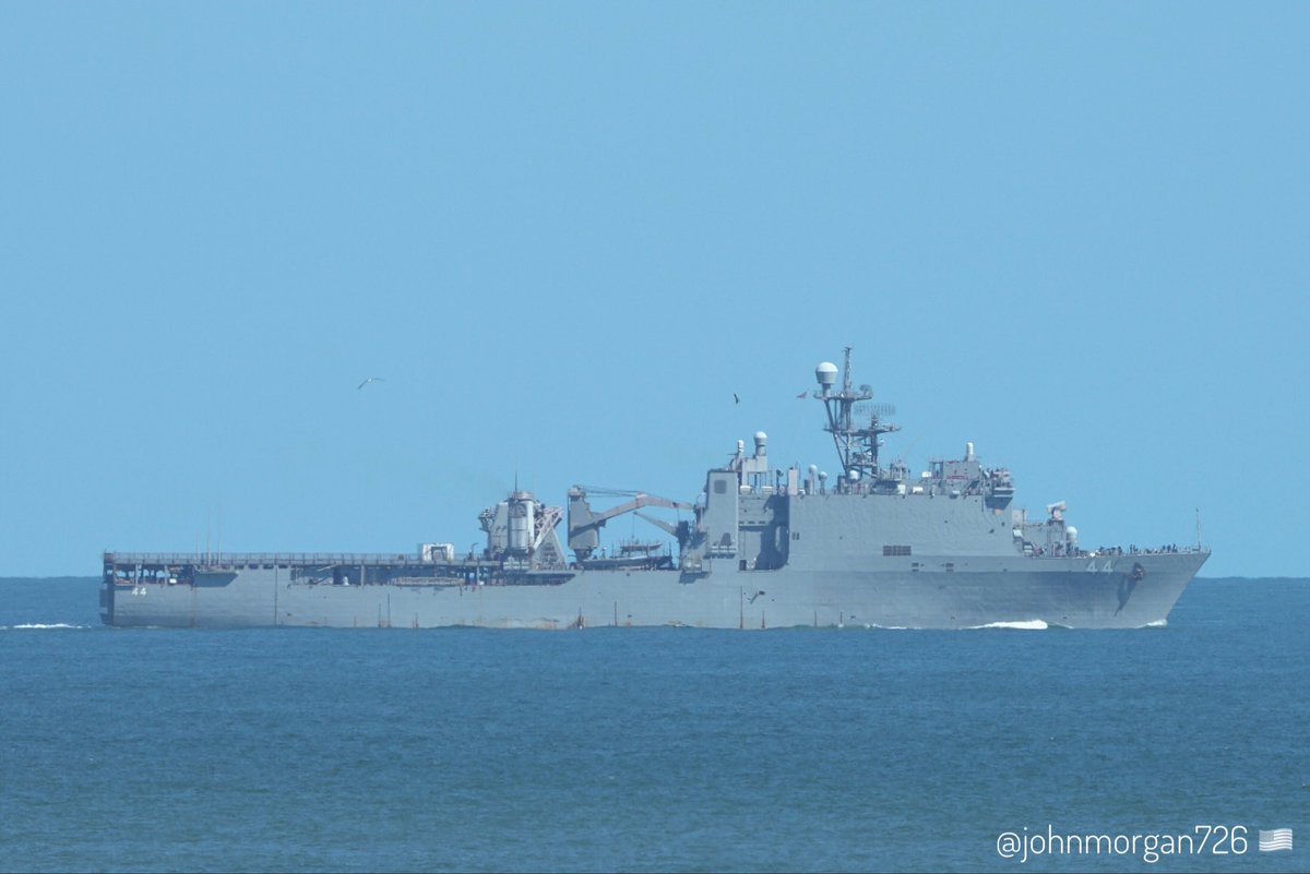 johnmorgan726's tweet photo. USS GUNSTON HALL (LSD-44) 🇺🇸 Whidbey Island-class dock landing ship four miles off the coast of Virginia Beach after leaving Naval Station Norfolk (NOB) Virginia. #UnitedStatesNavy #USSGunstonHall #LSD44 #ShipsInPics https://t.co/oV9jnS6Hmg