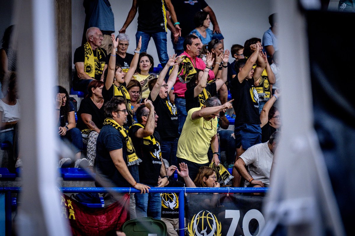 GRACIAS, GRACIAS Y GRACIAS.

Nuestra #familiaJAIRIS nunca falla, y nos vamos a dejar la piel por darle las alegrías que merece.

OS QUEREMOS 💛🖤