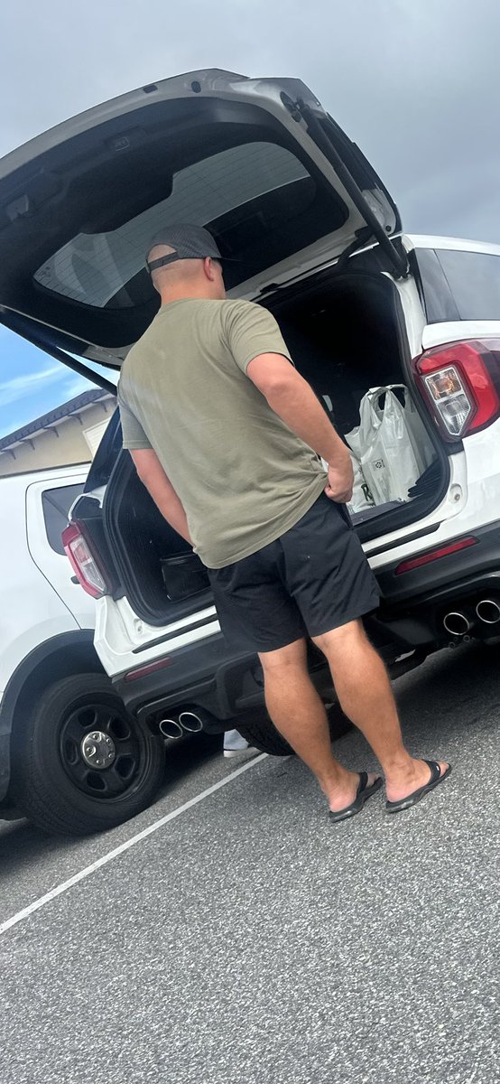 MenFee69228's tweet photo. #bodybuilding #viralvideo #viral #MUSCLEMODEL #Floridaman #Feet #viral2025 #viralvideochallenge #daddyandthemuscleacademy #ContentCreation #feetworshi̇p #feetfetısh #calves #musclematuremen #toeslover #bodybuilding #Dady #hunkoftheday #daddybearsCLUB #instagram #sexydad https://t.co/o8QLXbDzdj