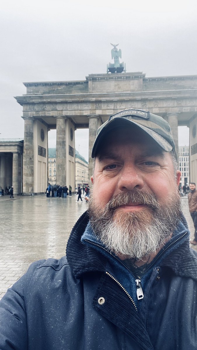 Back in Berlin for the week 🇩🇪 
Lebe dein bestes Leben 🙏🏻