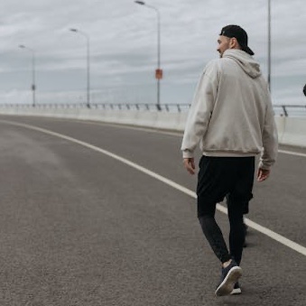 Lifstack's tweet image. 🏃‍♂️ Caminar 30 min/día reduce hasta un 30% el riesgo cardiovascular.
→ American Heart Association
#Biohacking #Salud #longevidad