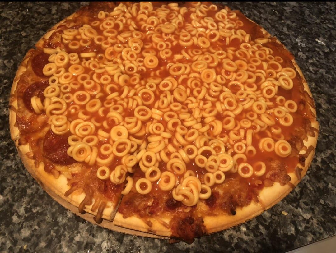 EatinErni tweet media