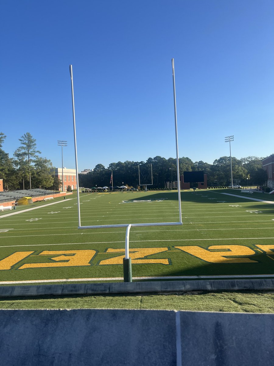 Belhaven game day visit !!!! <a href="/Coach_Sheron/">Josh Sheron</a> <a href="/MAsagunla/">Mayowa Asagunla</a>