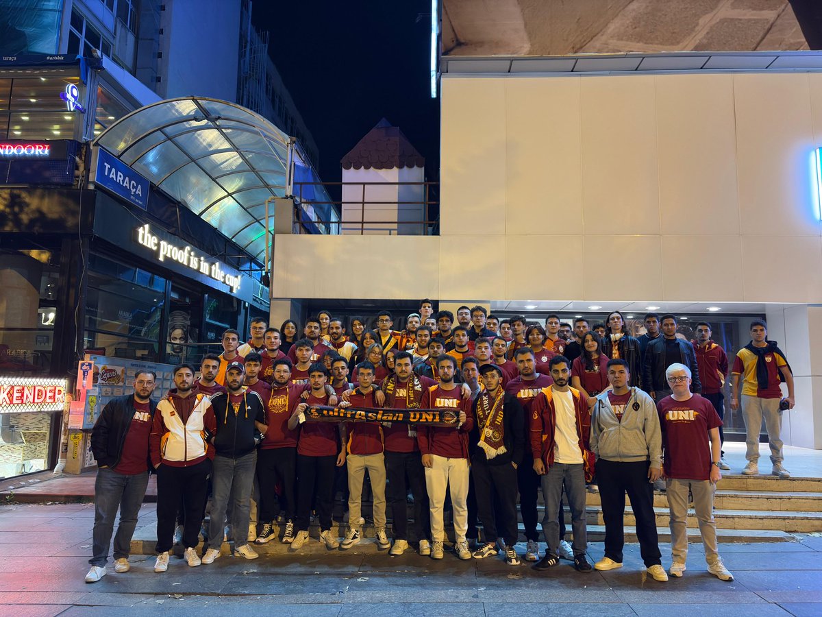 uauniankara_'s tweet photo. “Galatasarayım”

Galatasarayımızı beşiktaş jk maçında hem Samiyen’de Hem Kalemiz Karanfilde Aslanlar Gibi Destekledik.

#ultrAslanUNI
#ultrAslanUNIANKARA https://t.co/mgilIdguHI