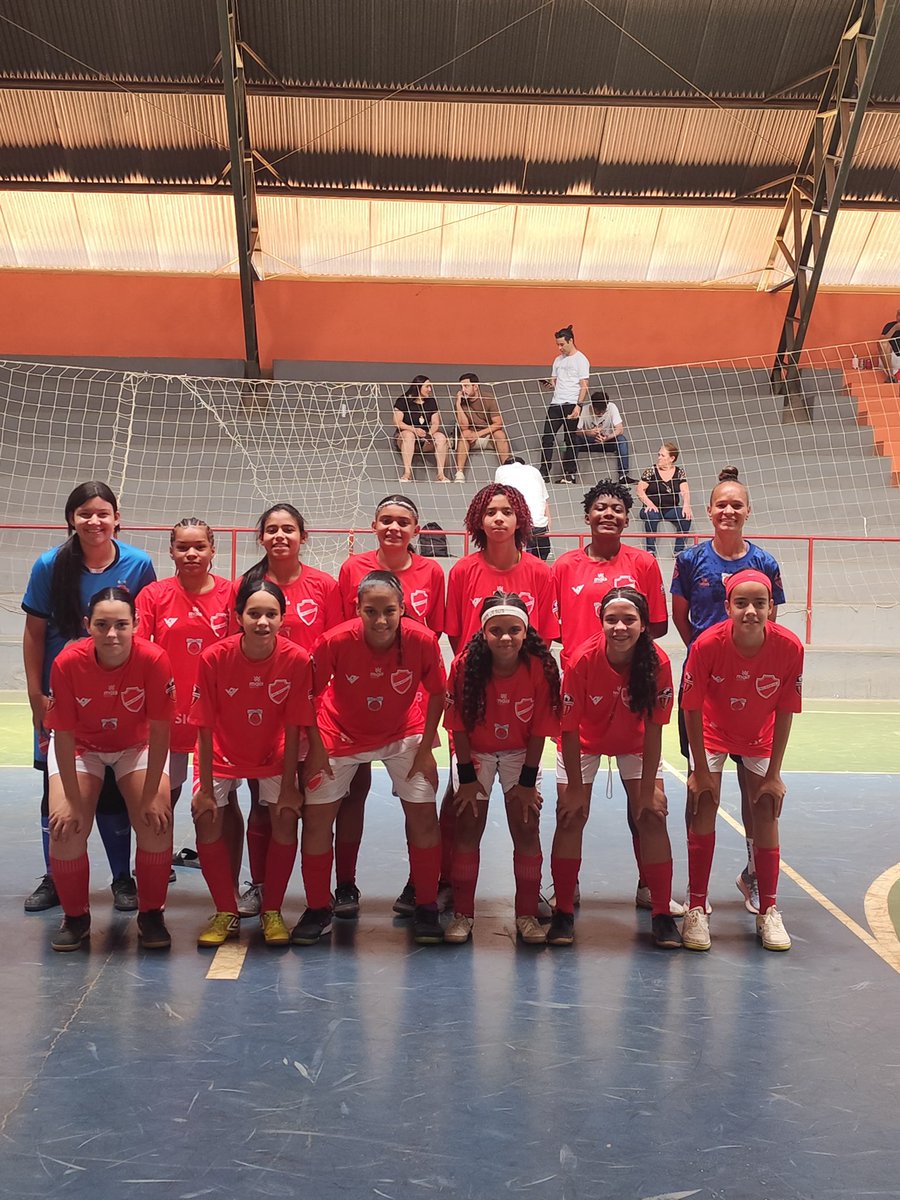 vilaolimpicos's tweet image. Final de jogo Goiano Futsal sub-15

DEU VILLLAAA 🇦🇹

Vila Nova 5 x 2 Anápolis 

⚽️⚽️ Keane
⚽️ Sophya
⚽️ Fernanda
⚽️ Geovana

#TimeDoPovo #BaseForte #Futsal