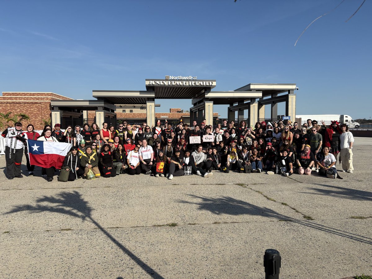 vesscI's tweet photo. MY CLIQUE <3 #jonesbreach #breachwantagh https://t.co/V9oRKyqvQt