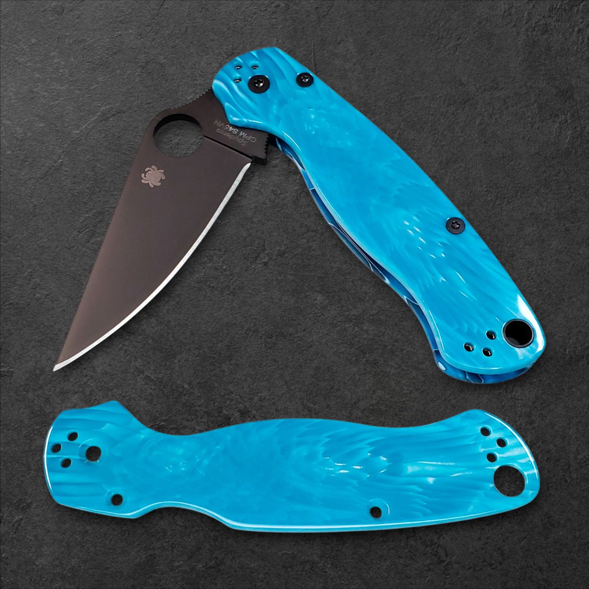 MakeTechCreate's tweet image. Blue Juma acrylic scales for the Spyderco PM2! #Spyderco