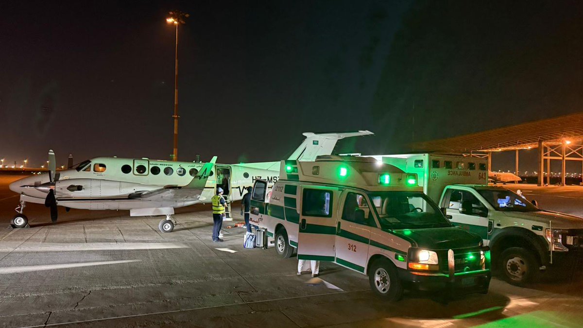 SaudiNews50's tweet photo. نقل مواطنتين من الكويت إلى السعودية، عبر طائرة الإخلاء الطبي السعودي، لاستكمال علاجهم داخل المملكة.

- https://t.co/zGCThdfMBq