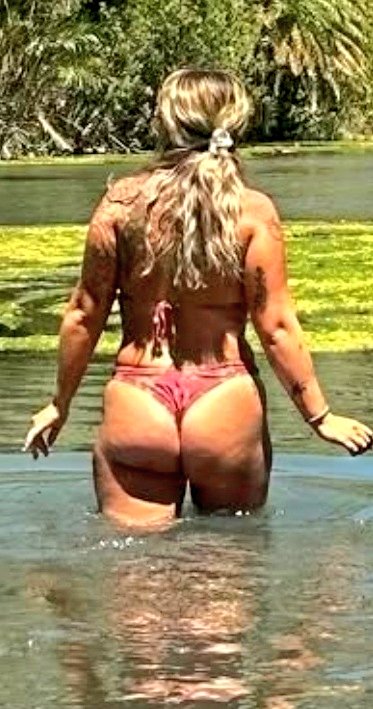 SophiesFembots's tweet photo. Emma Zako -
What about me? 🤤 https://t.co/WkW4zl4HdV