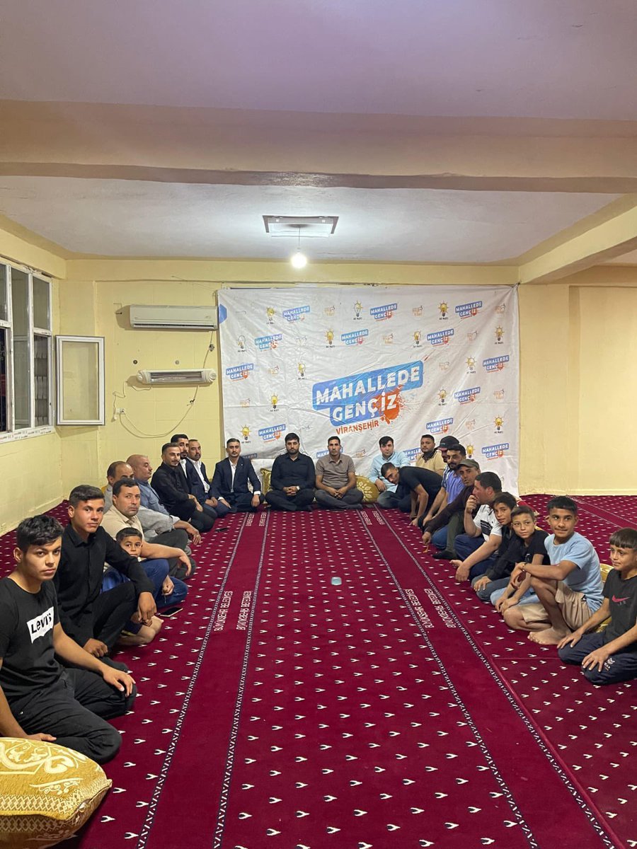 MAHALLEDE GENCİZ 🤝
Bugün AK Parti Gençlik Kolları Yönetim Kurulu Üyelerimizle birlikte
Karatepe Mahallesi’nin gençleriyle bir araya geldik.

Genç kardeşlerimizin düşüncelerini, taleplerini ve mahallelerinde yaşadıkları sorunları dinledik.
Her bir gencimizin sesi bizim için çok