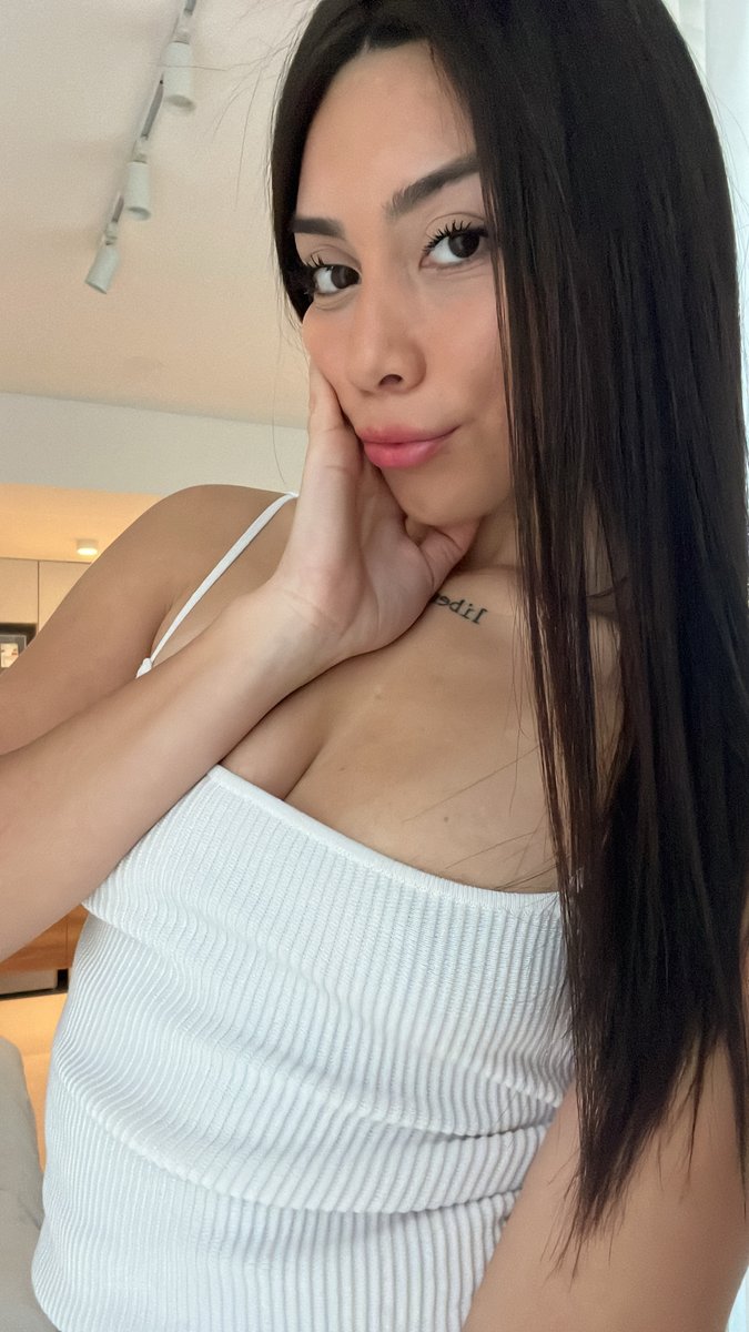 Rose 🦋 (@rosieangelxo) / Posts / X