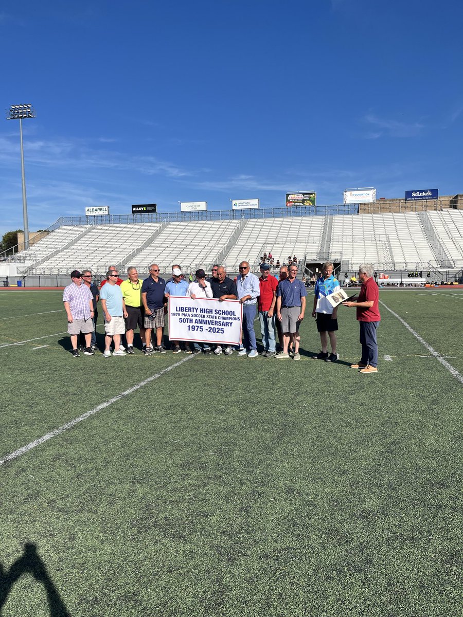 LIBERTYATHCLUB's tweet image. Congrats to the 1975 State Championship Soccer Team!