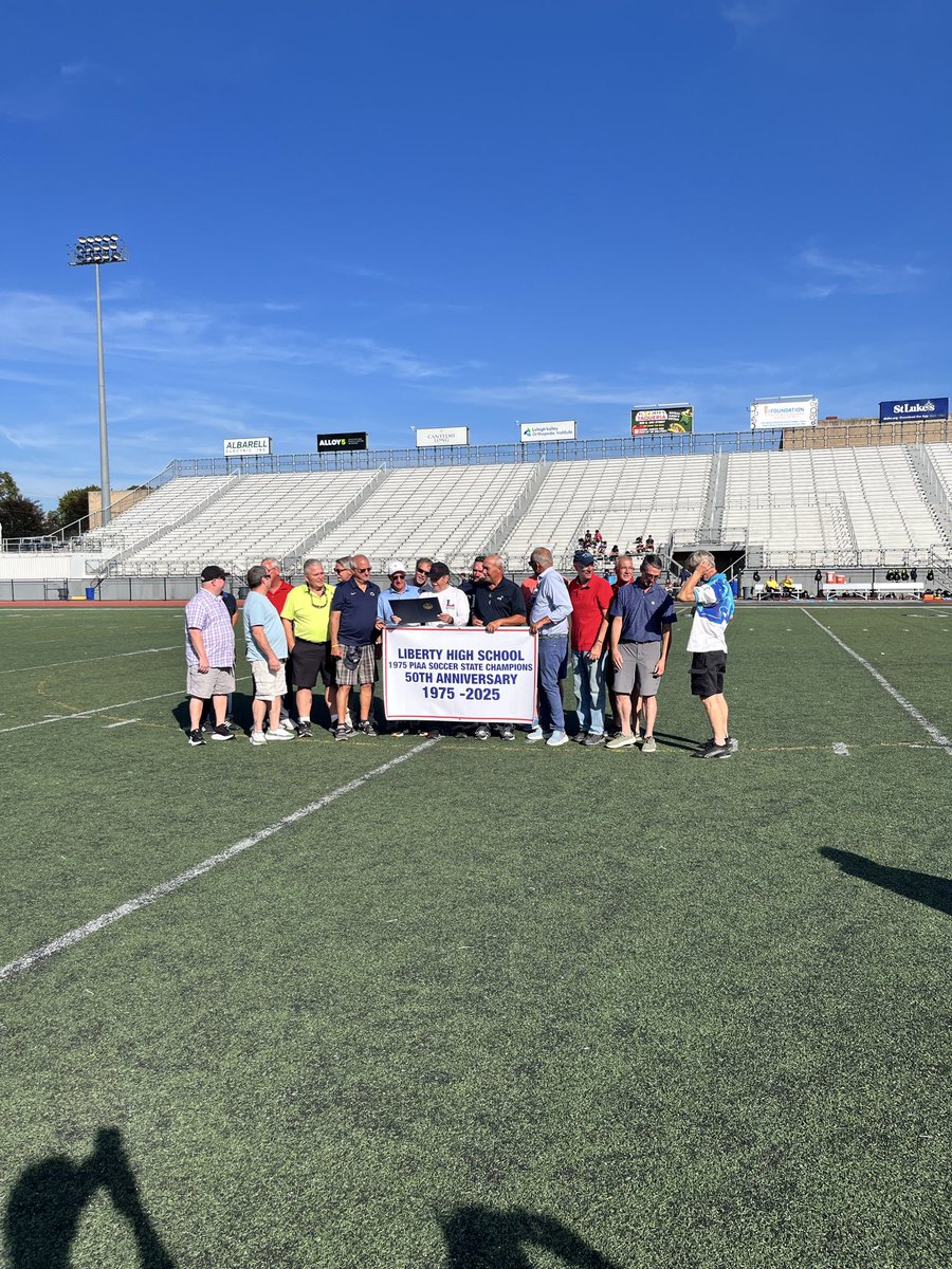 LIBERTYATHCLUB's tweet image. Congrats to the 1975 State Championship Soccer Team!