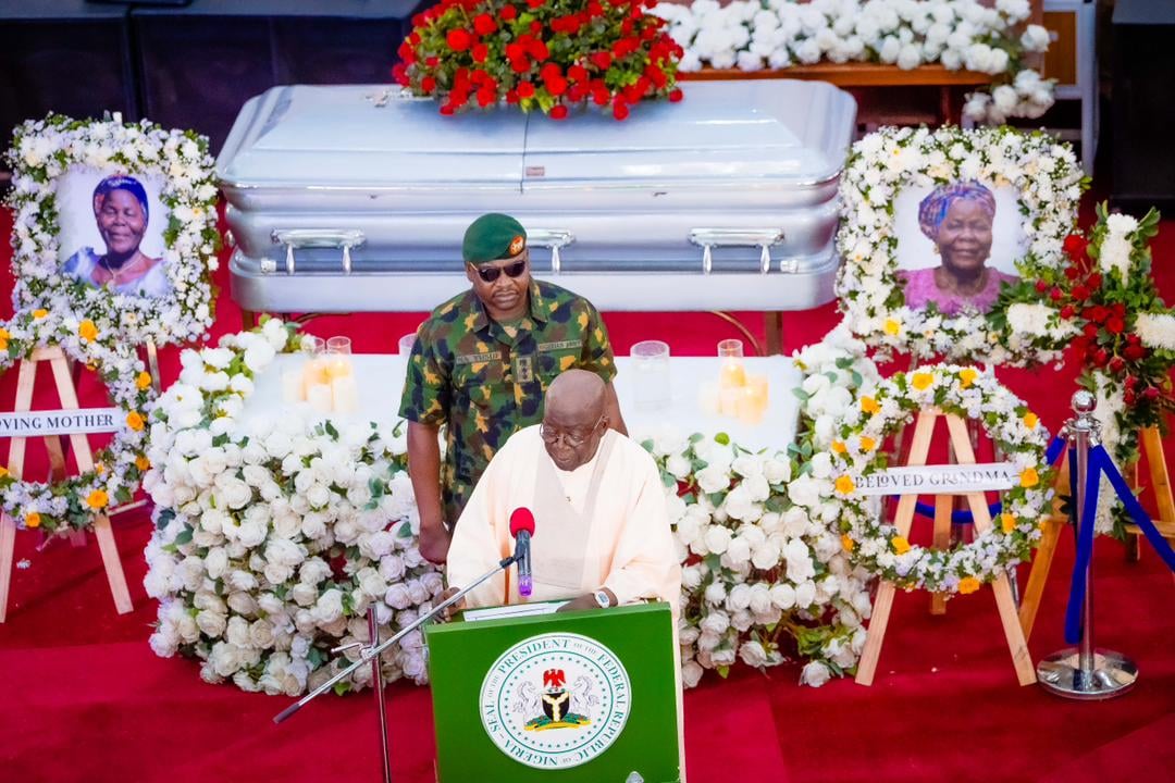 MobilePunch's tweet photo. 𝐈 𝐡𝐚𝐯𝐞 𝐚 𝐦𝐢𝐬𝐬𝐢𝐨𝐧 𝐭𝐨 𝐮𝐧𝐢𝐭𝐞 𝐍𝐢𝐠𝐞𝐫𝐢𝐚, 𝐬𝐚𝐲𝐬 𝐓𝐢𝐧𝐮𝐛𝐮

https://t.co/tLmedwvQlX https://t.co/9sIbzgJd5r