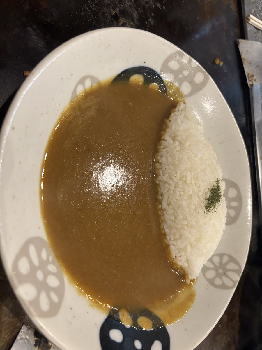 nobuyanobuya1's tweet image. やんちゃ続き もう終わりかな 腹パンやなって思ったら まだまだ出てきて ビックリ ホンマに 凄いですね こんだけ いっぱい出てるけど ライスに玉子と背脂乗ったやつ 4杯か5杯 別で食べてた強者いてました ラヲタの鏡 僕は やっぱり ただのラーメン好きのオッさんです 楽しい時間 ありがとうございます