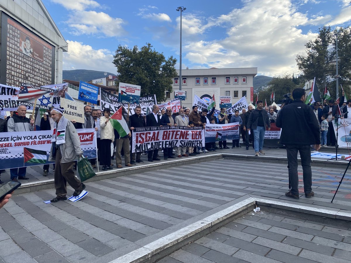 EDEP Platformu tarafından Bursa’da düzenlenen Aksa Tufanı Yıldönümü programına ilçe başkanımız Tünay GÜRBÜZ ve teşkilat üyelerimiz katılım sağladı.