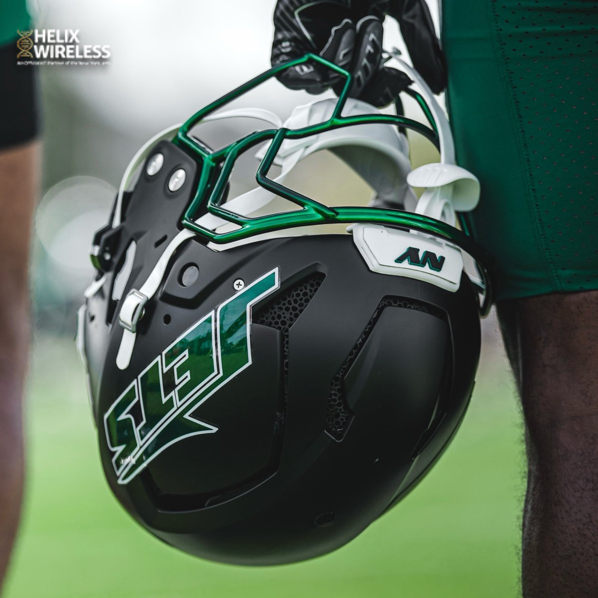 We’ve signed LB Mykal Walker and waived WR Isaiah Williams. 

We’ve also elevated S Dean Clark and RB Avery Williams for #DALvsNYJ

📰: bit.ly/434DtIB