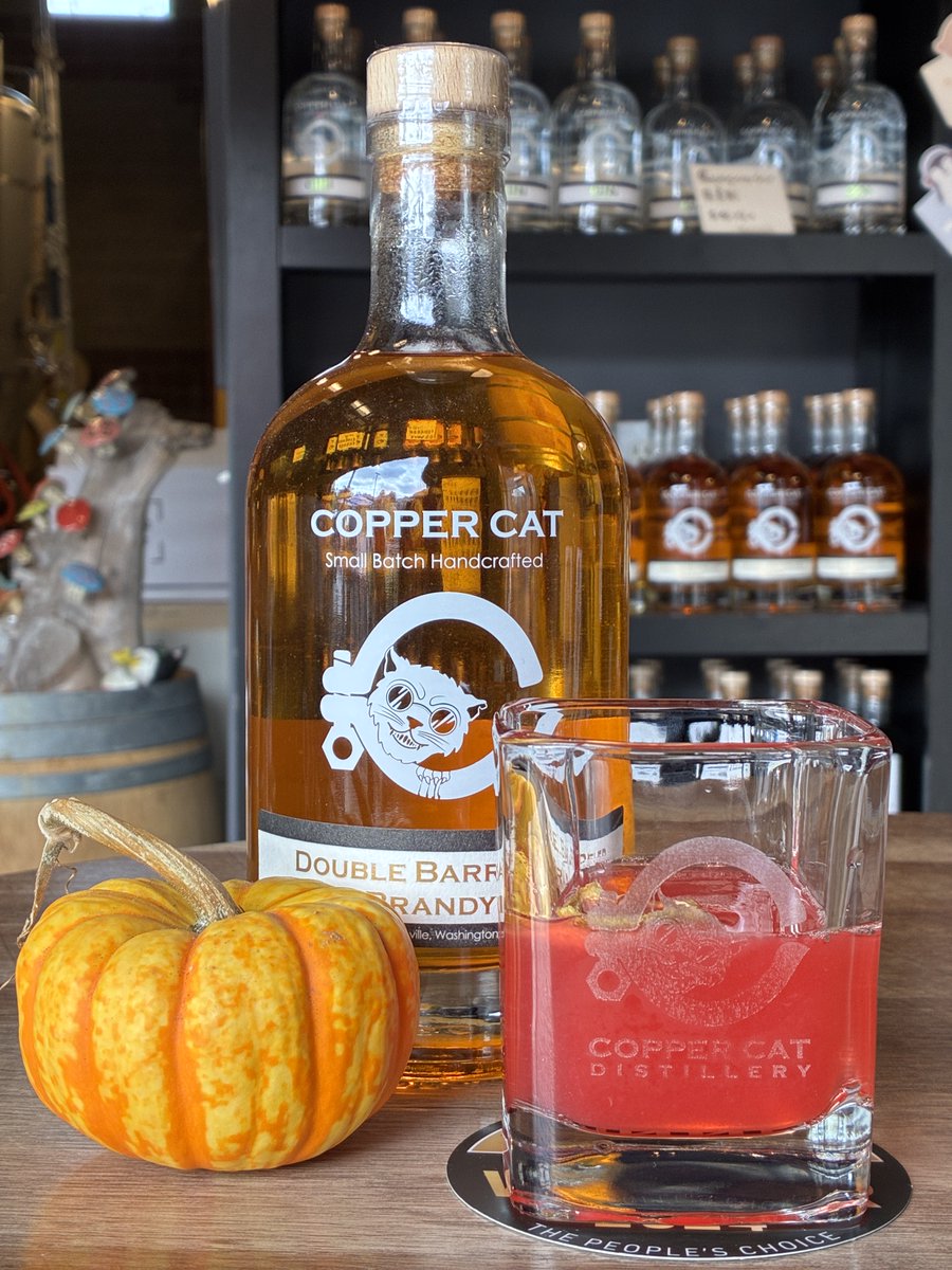 CopperCatLLC's tweet photo. October special cocktails are now available in our tasting room! Bing's "Blood Moon" vs. Jess' "Bushel and a Peck".  The recipes: https://t.co/vDlQjEQ6nE Cheers! https://t.co/3elYZk3sFR