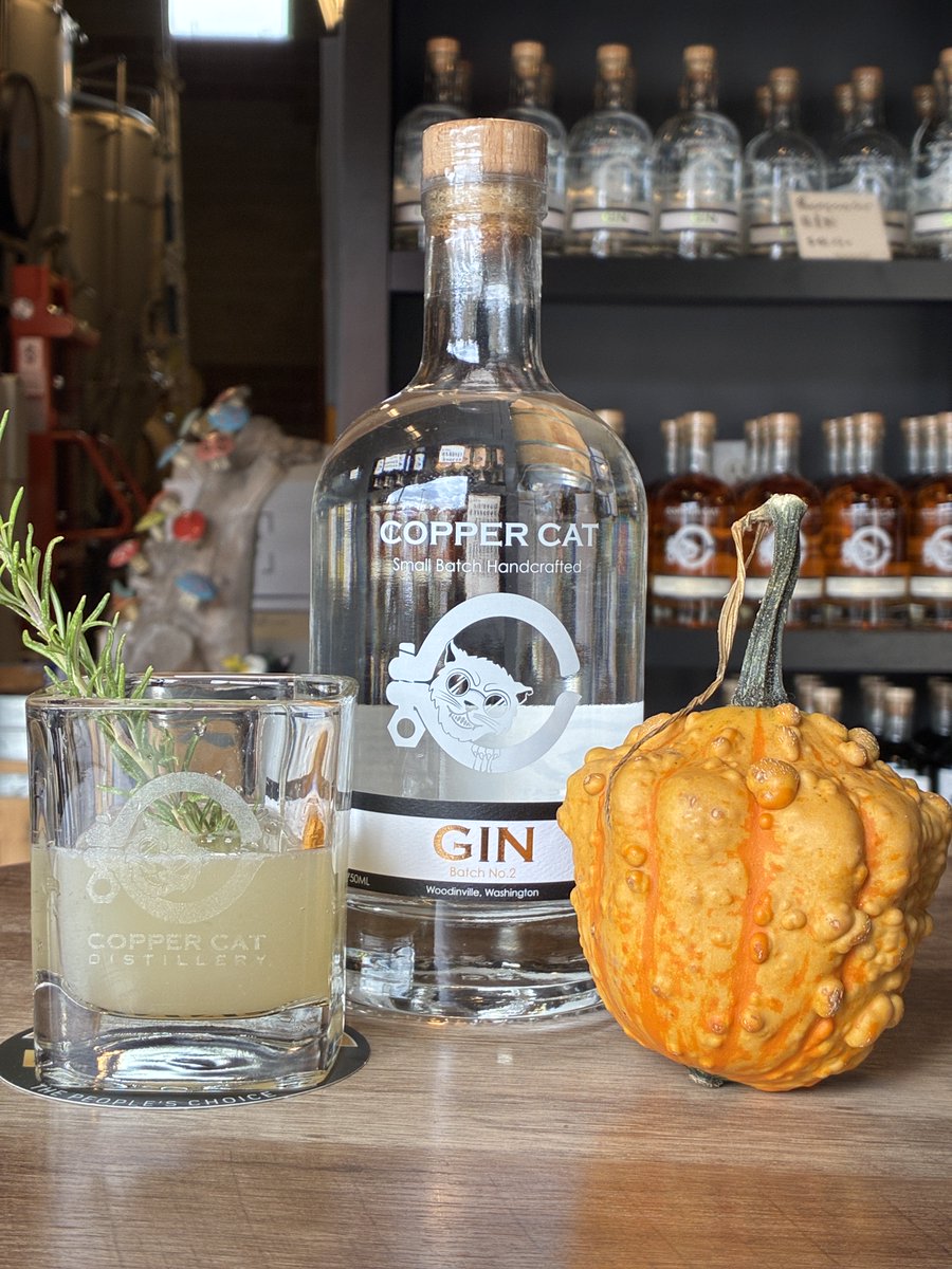 CopperCatLLC's tweet photo. October special cocktails are now available in our tasting room! Bing's "Blood Moon" vs. Jess' "Bushel and a Peck".  The recipes: https://t.co/vDlQjEQ6nE Cheers! https://t.co/3elYZk3sFR