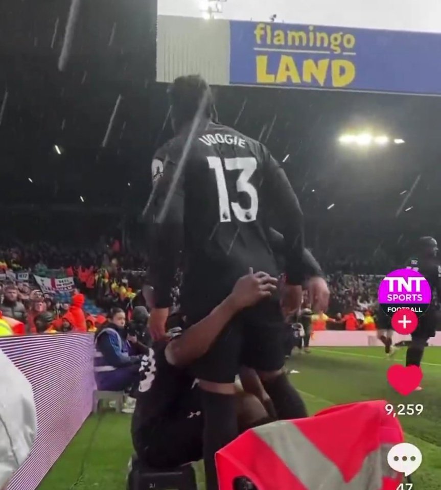 <a href="/StokeyyG2/">george</a> Why did he start giving him head 😭