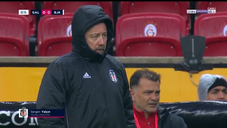 kampuste kombinine ozenip gelen melek gibi kizlarin yaninda bn