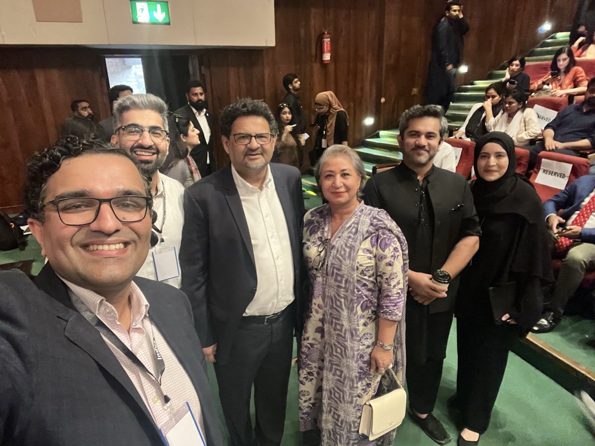 BangashYK's tweet image. With the cool peeps at @IndusConclave @MiftahIsmail @umairjav @yazdanifauzia