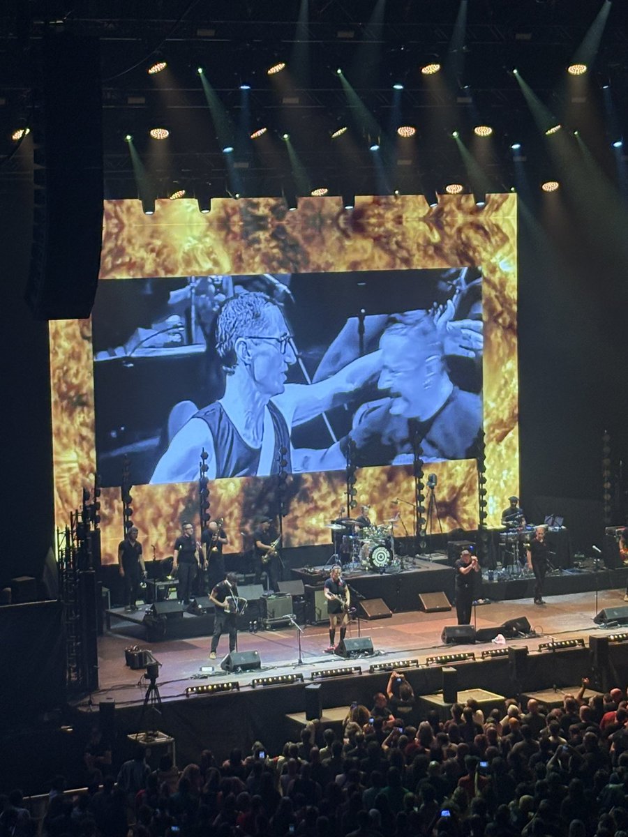 <a href="/muguruzafm/">Fermin Muguruza</a> <a href="/Palestinarekin/">Palestinarekin Elkartasuna</a> <a href="/Igotzhofe/">Igotz Mendez</a> Gora Iñigo , beti. Besarkada Laguna 😢