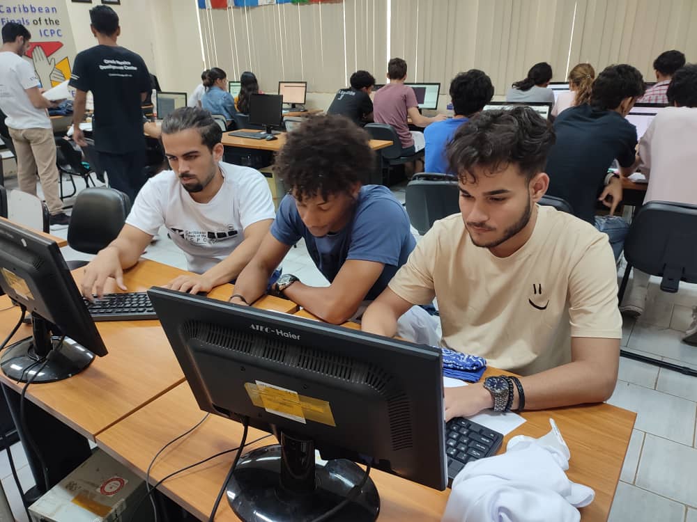 aylincita86's tweet photo. #Hoy 7 equipos de la Facultad de Tecnologías Libres participan en la @universidad_uci en la eliminatoria de la Final Caribeña del Concurso Internacional Universitario de Programación #ICPC2025
#SomosUCI #Cuba
@YanioHdez @raydelmp @gejimenez84 https://t.co/Lh0ja6H9eq