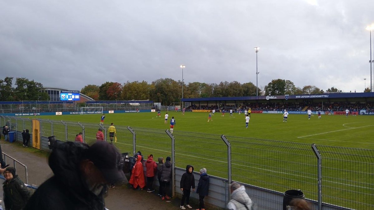 Regen und Spiel nach 2:0 aus der Hand geben - auch noch gegen HSV II.